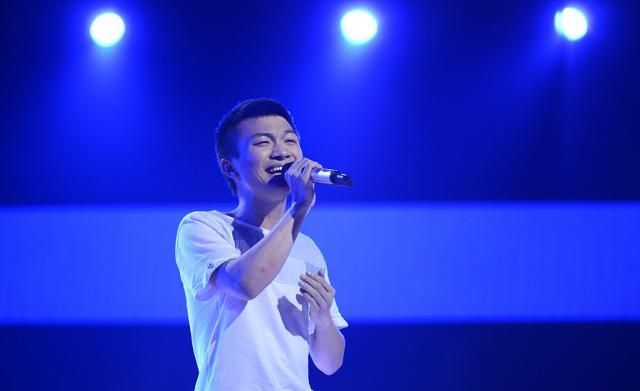 人靠衣装马靠鞍，从“周深”身上就能看出穿搭对一个人有多大改变