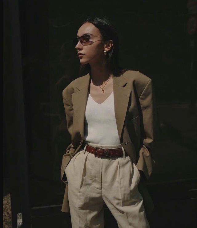 极简风灵感来袭 德国的时尚博主Beatrice gutu小个子穿出大气场