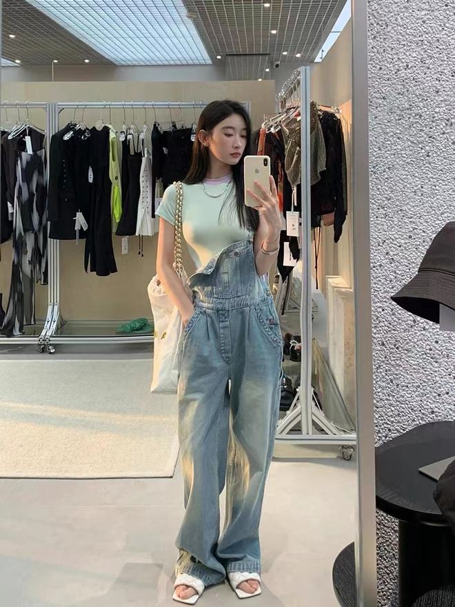 赌王女儿最爱的穿搭单品，一条连体裤，穿出“无价之腿”的既视感