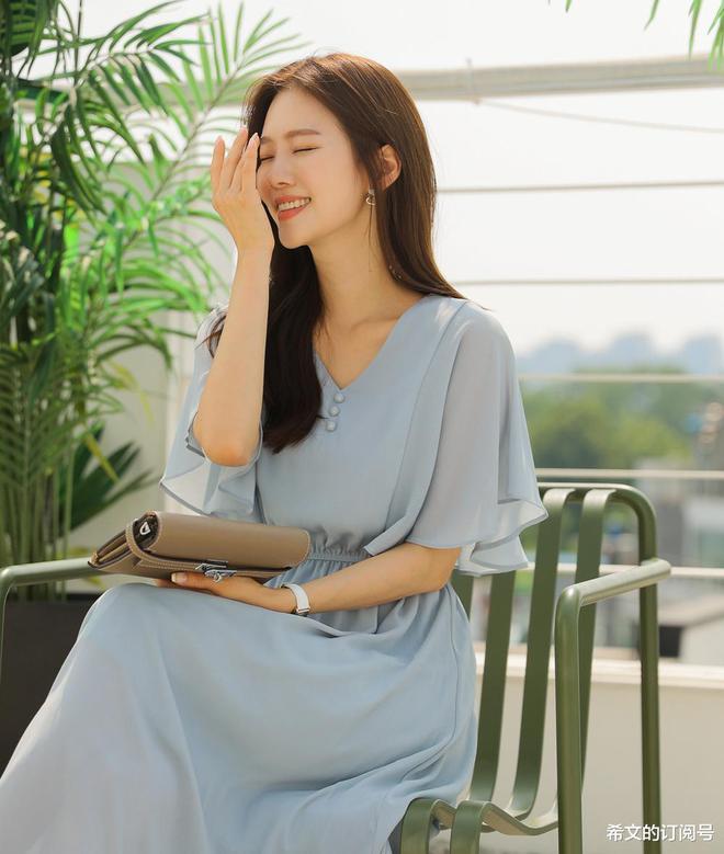 为什么我总是穿不出女人味呢，女性韵味十足的穿搭大赏