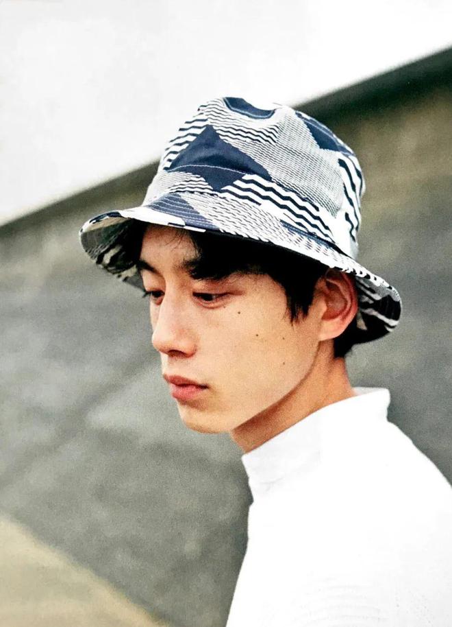 “盐系男生”的造型秘诀是 怎么舒适怎么穿