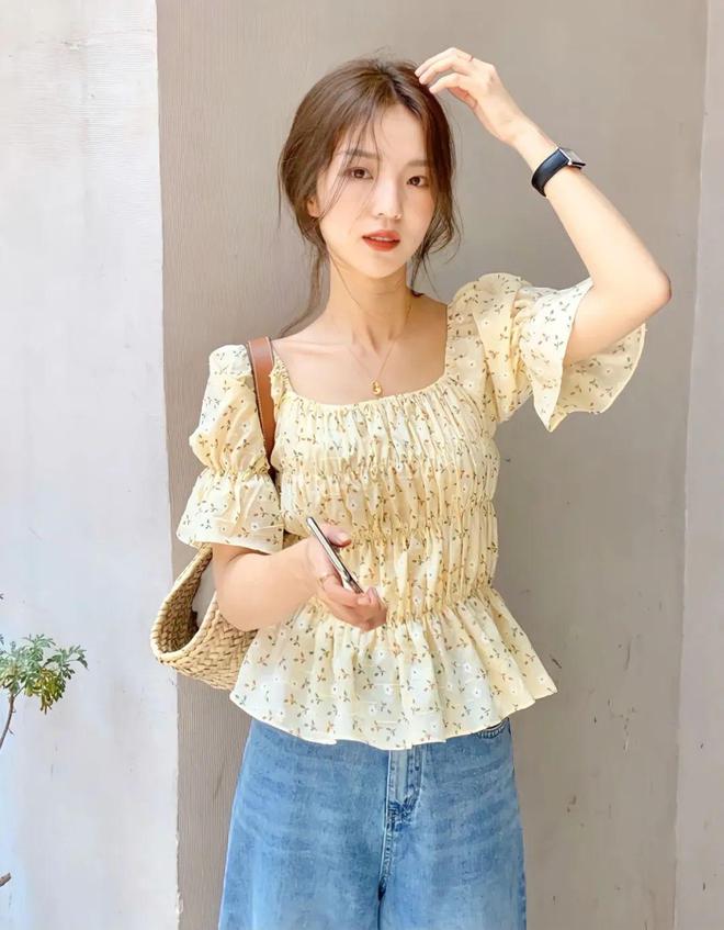 夏天这么热，你不能只会喝冰爽的奶茶，还要懂得清新减龄的穿搭