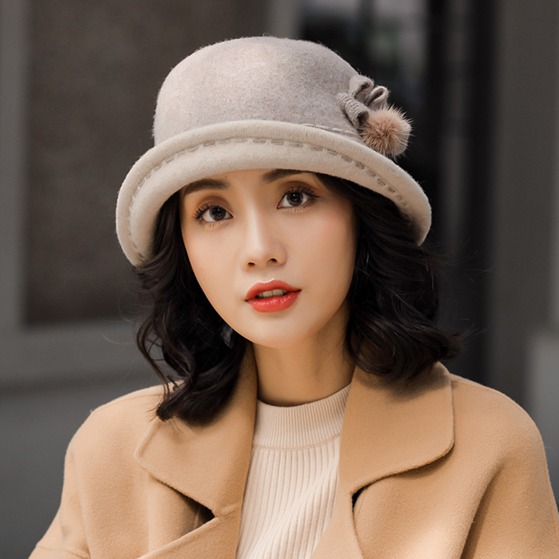 看到摘掉帽子的老年人，才知道：女人妆发优雅、打扮斯文，就很美