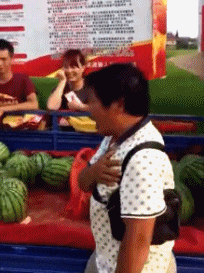 妹子你的渔丝袜真有个性，走在大街上应该是一道风景，哈哈诱惑人
