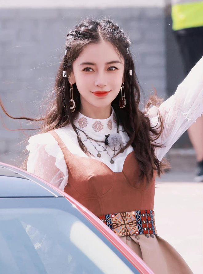 Angelababy民族风造型好美，明眸皓齿气质出众，妥妥的异域美人